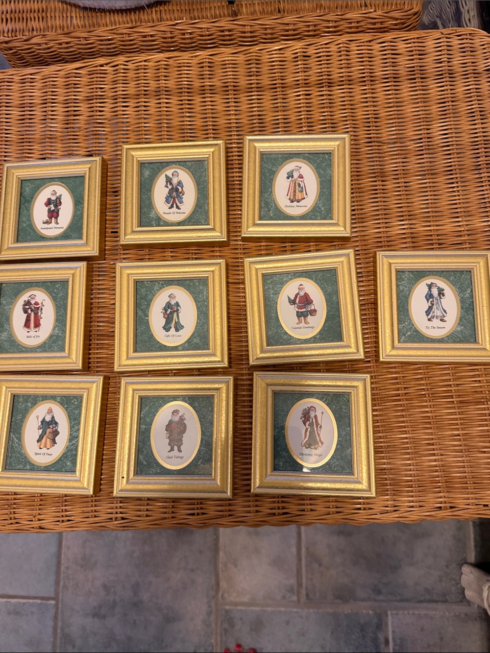 10 Santa 1993 vintage Hearfelt Collection Framed Art Set by Kathy Seek like new